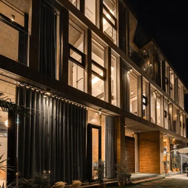 135 會館 The 135 Private Villa Yilan, хотел в Донгшан