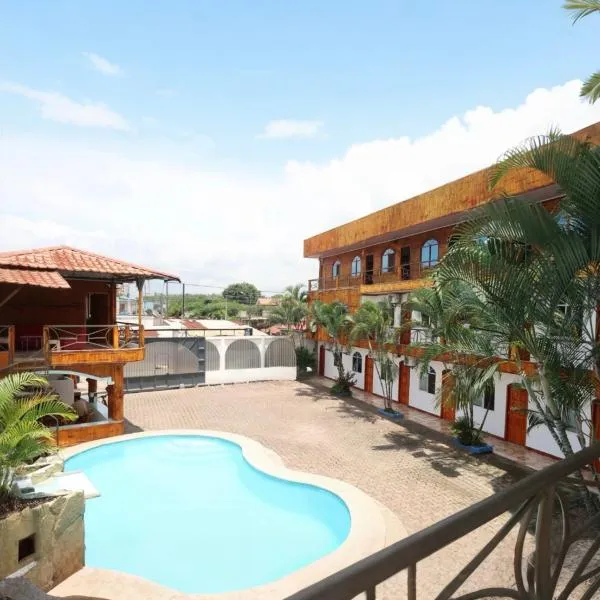 Hotel Pedernales MrRobert、ペデルナレスのホテル