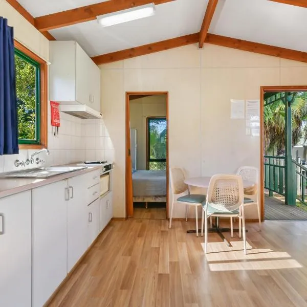 Parkes Country Cabins, hotel v mestu Parkes