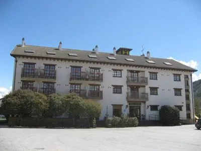 Hotel Anaya, hotel v destinaci Puente La Reina de Jaca