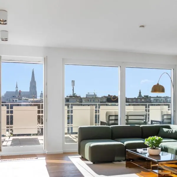 Exclusive penthouse - loft with private parking overlooking cologne cathedral, хотел в Кьолн