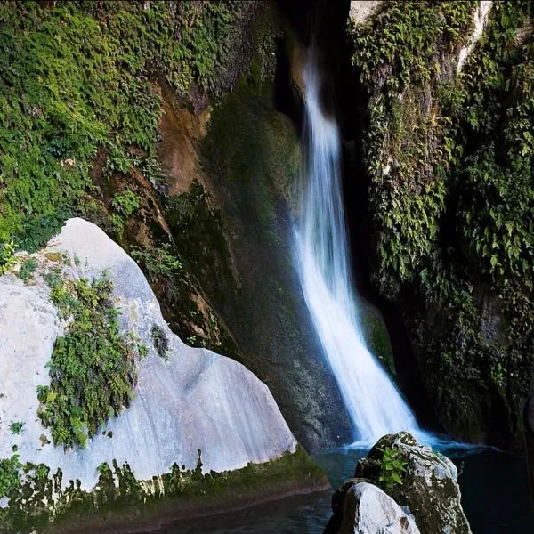Casa rural Sierra de Quesada，克薩達的飯店
