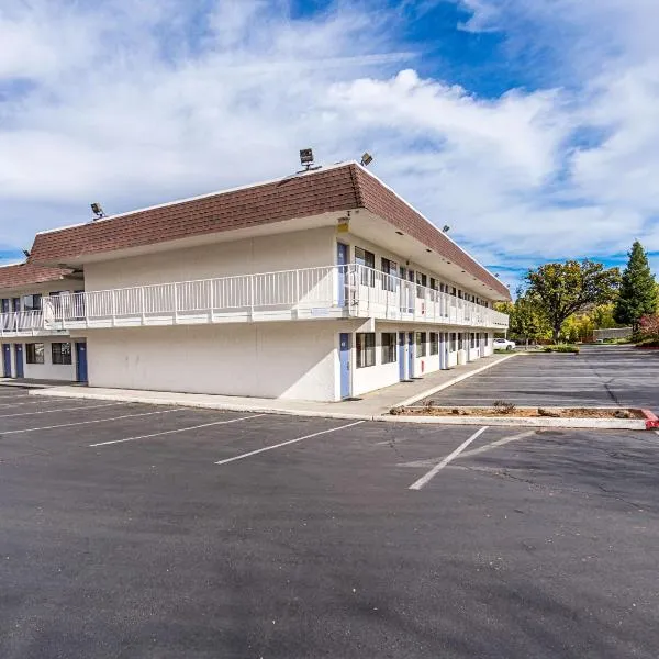 Motel 6-Yreka, CA, ξενοδοχείο σε Yreka