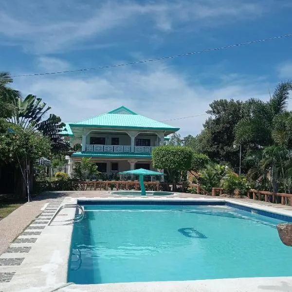 Bulls residence house upper floor rooms, hotelli kohteessa Toledo City