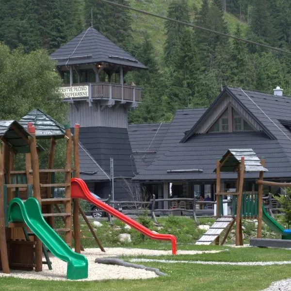 Stará Zvonica โรงแรมในNižná Boca