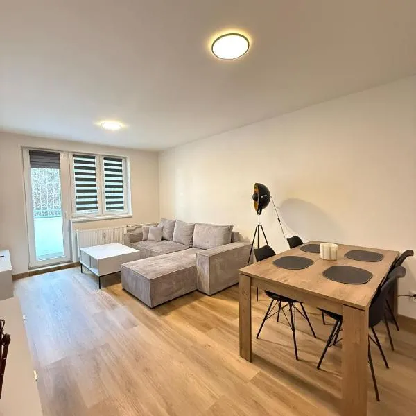 Mid-Town Spacious Apartment, hotel u Banskoj Bistrici