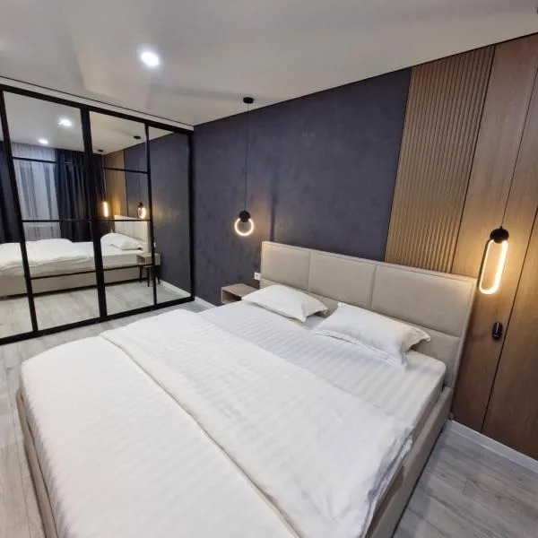 Уютная квартира в Центре, Ауэзова 49, Hotel in Öskemen