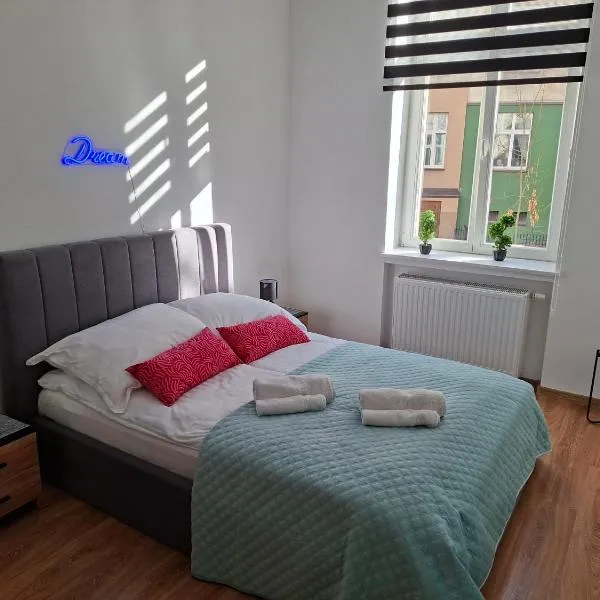 Apartament City Dream, hotelli kohteessa Legnica