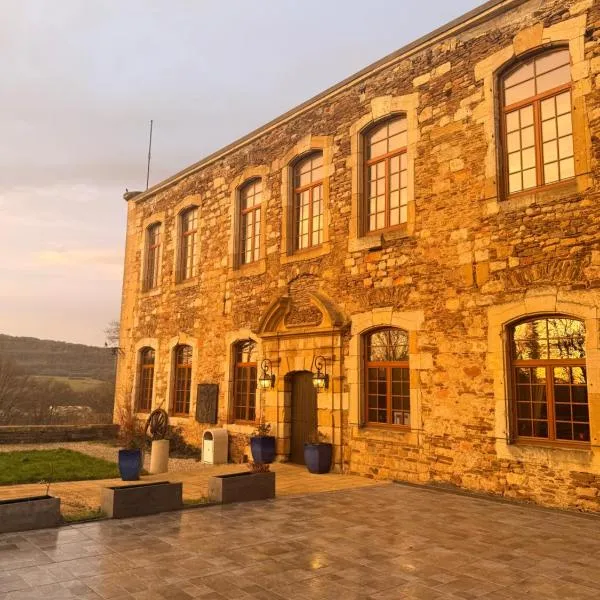 Chateau De Latour, hotel in Latour