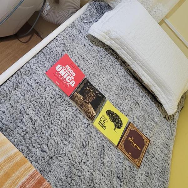 Quarto solteiro confortável - Confortable single bedroom