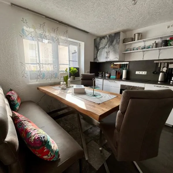 Ferienwohnung an der romantischen Salzachschleife Nähe Salzburg, hotell i Laufen