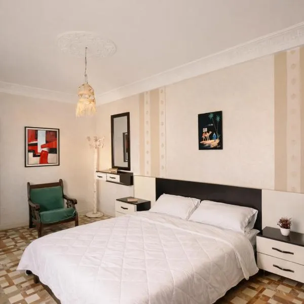 Guest house DARNART Hostel، فندق في أورير