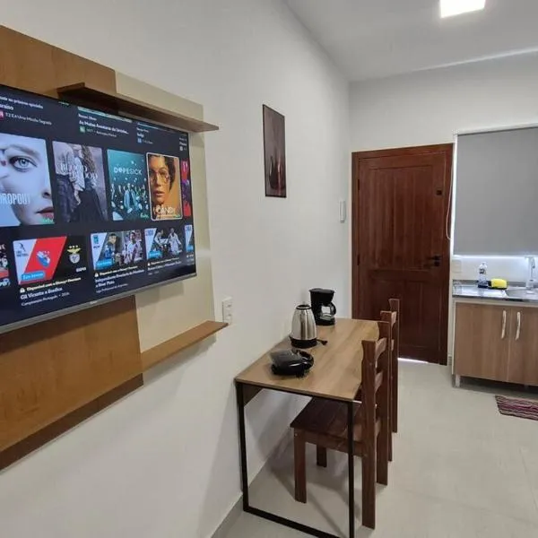 Studio Confortável Wifi Rápido Bem Localizado 4, hotel em Joinville