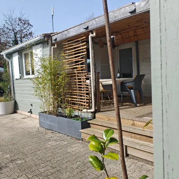 Chalet 47m2 climatisé, piscine,linge fourni, hotel sa Gujan-Mestras