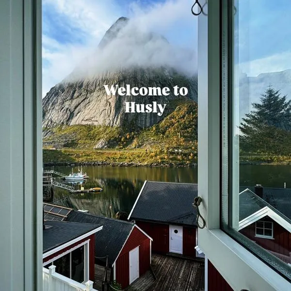 Husly Reine - your home with Reinebringen view, Hotel in Reine