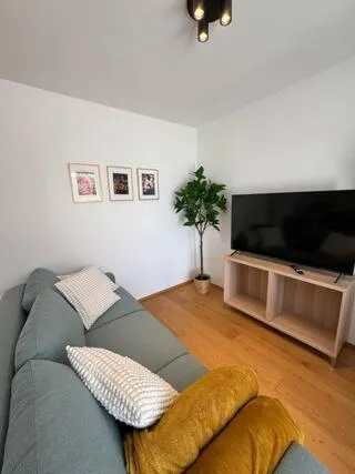 Apartment mit Seeblick, Top 6 in Reifnitz, hotel u gradu 'Reifnitz'