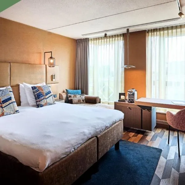 Carlton Oasis Hotel, hotel u gradu Spajkenise