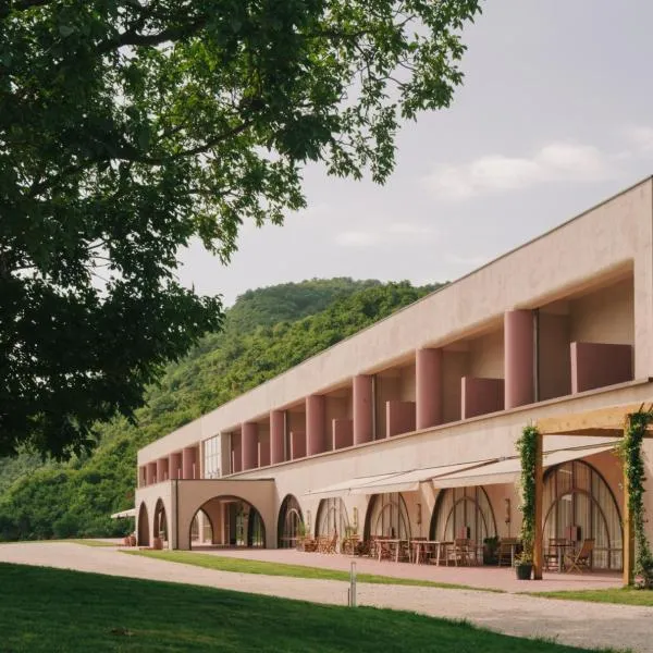 Pabellon Hotel, hotel v destinaci Kvareli