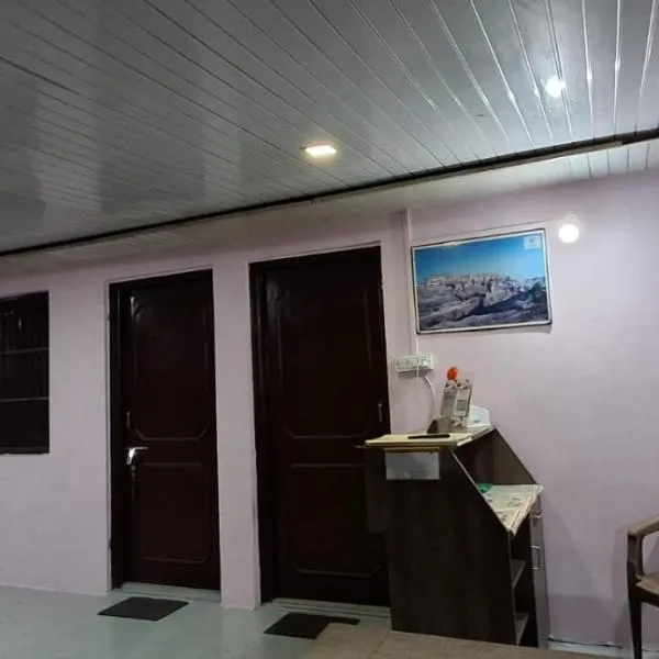 Rose Cottage - On Nakki Lake, hotel din Mount Abu