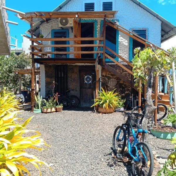 Apartamento completo para 8 personas, Casa Oasis Galápagos, hotel v destinácii Puerto Baquerizo Moreno