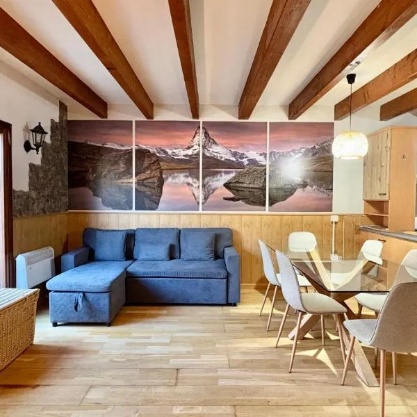 Casa Los Altos de Santiago, Hotel in Villanúa