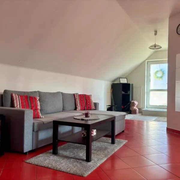 Atik V Borovičkách, отель в городе Lipuvka