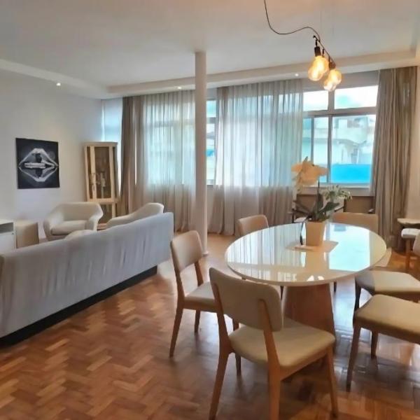 Large 3 - bedroom in Copacabana - garage - near the beach