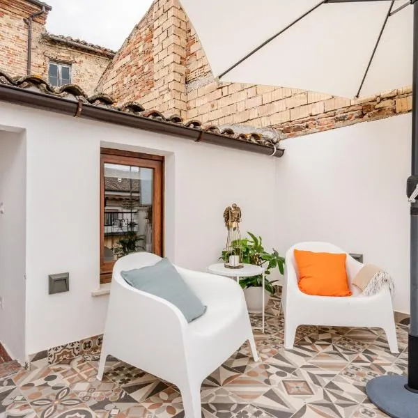 Casa GAH Ripatransone Suite nel Borgo tra Mare e Calanchi, Hotel in Ripatransone