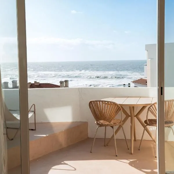 Praia das Maçãs Sea view Retreat, hotel i Colares