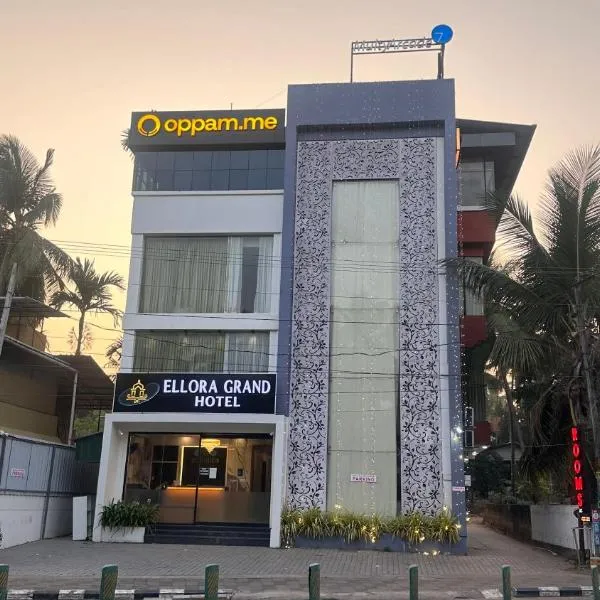 Ellora grand hotel, hotel i Calicut