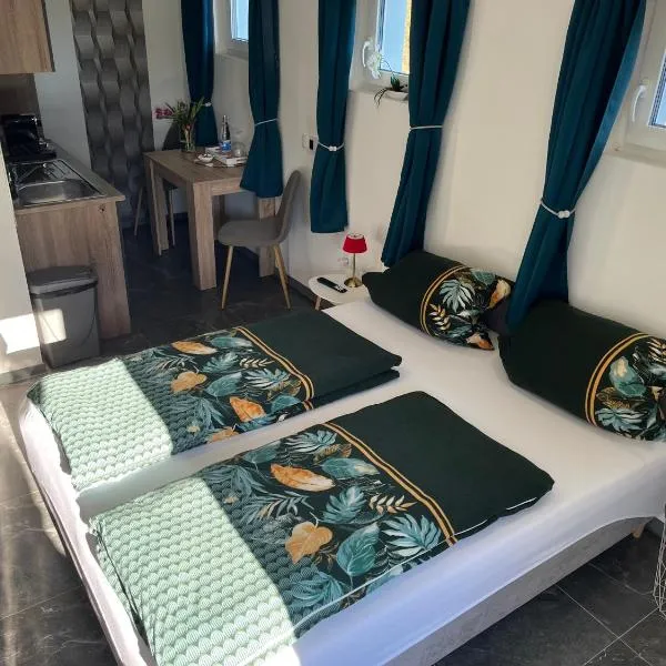 Privates Studio mit Parkplatz, hôtel à Euskirchen