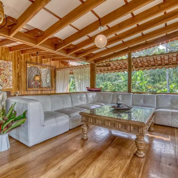 Apartment by the Caribbean sea, hotel in Cahuita
