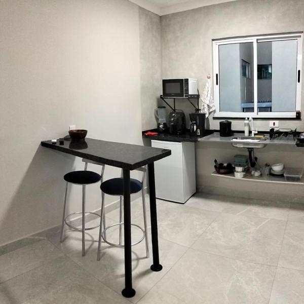 Kitnet Moderna com Ar e Vaga Privativa Coberta - Foto 5