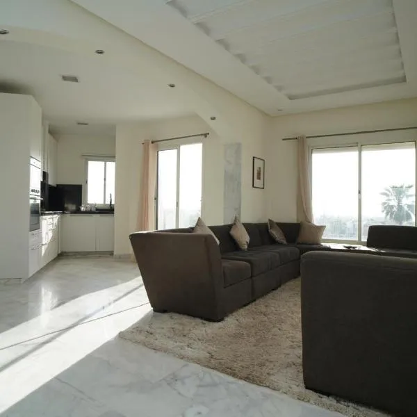 Appartement Vue Mer Harhoura, hotel in El Harhoura