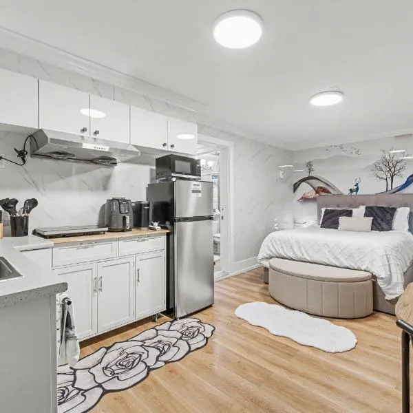 Secluded Bachelor Suite, hotel a Vancouver