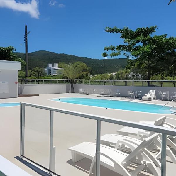 Apto Corsário com Piscina á 100m Praia Palmas/SC