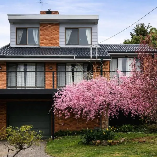 Viesnīca Blue Mountains charm with Spa! pilsētā Ventvērtfolsa