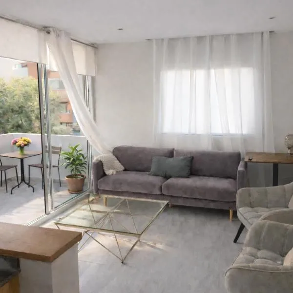 Precioso apartamento en Marbella al lado del mar, Hotel in Marbella