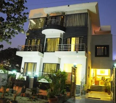 VR Residency 83, Hotel in Gurgaon