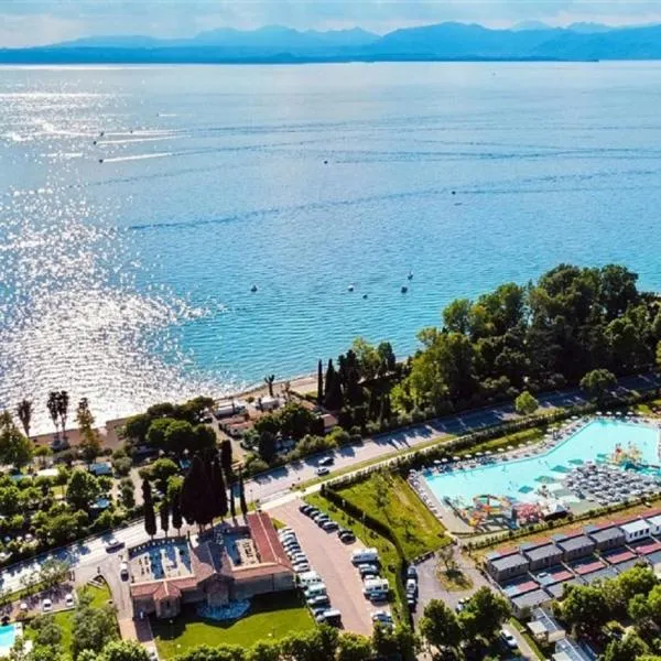 Victoria mobilehome in Camping Cisano San Vito, Hotel in Bardolino