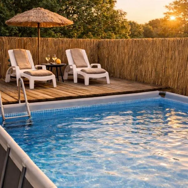 gite "La Renaudaie" - piscine, hotell sihtkohas Juvigny-le-Tertre