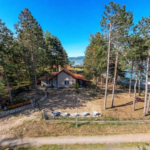 Borova bajka, hotel u gradu 'Usije'