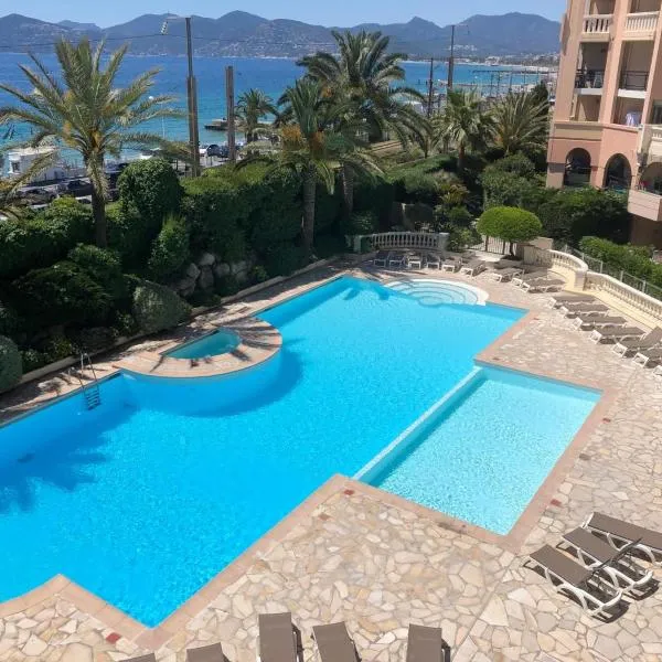 Cannes-2 pièces, vue mer, hotel en Cannes
