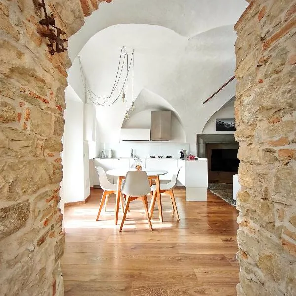 Il piazzolo, un angolo di storia - Historic Apartment near Bergamo & Franciacorta, hotel di Carobbio degli Angeli