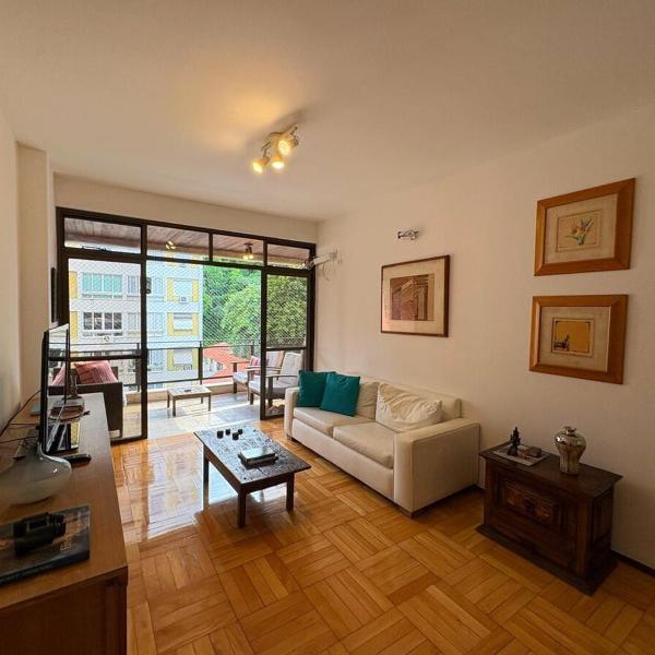 Ipanema 2 suites com varanda grande entre a Praia e a Lagoa