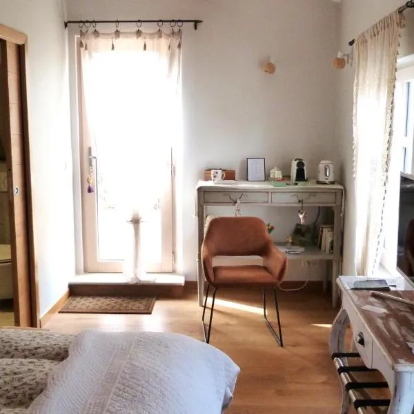 Mas des Treilles - Chambre d'hôtes "Côté Villages", hôtel à Mane