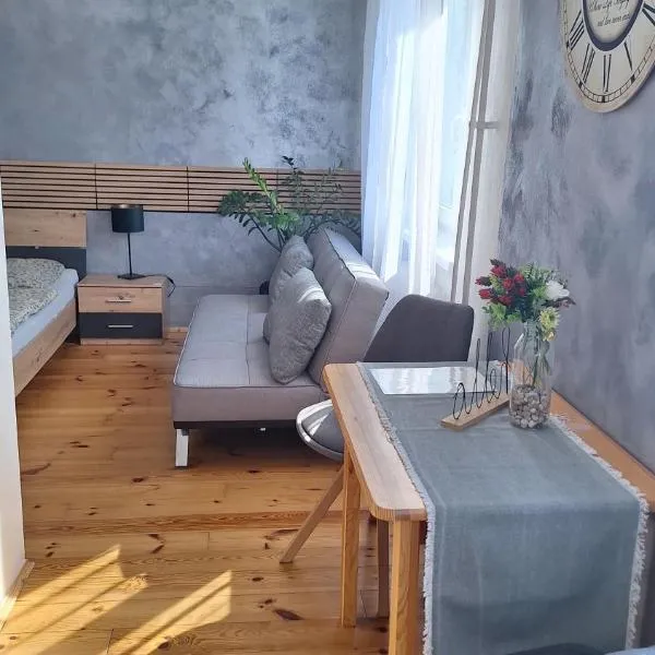 Apartmán CENTRAL, self check in 24 h, free parking, hotel a Banská Bystrica