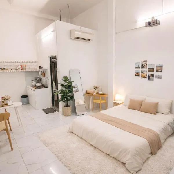 December homestay studio 002, hotel in Ho Chi Minh City