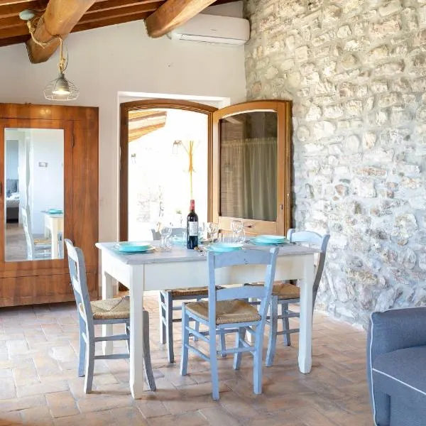 Rustic House, con patio e giardino, Assisi centro, hotel v destinaci Assisi