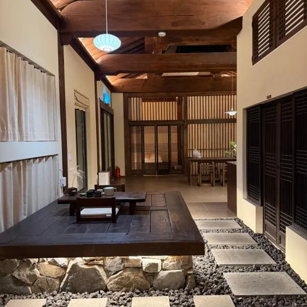 Stay Musso - Traditional Hanok with Private Jacuzzi – hotel w mieście Jeonju